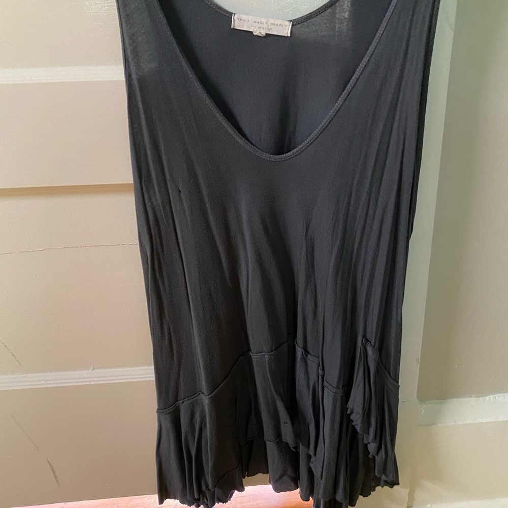 Charcoal grey urban outfitters tank top🤍